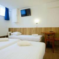 Family Room (5 Adults)