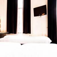 Triple Room with Shared Toilet and Bathroom 