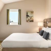 Royal Suite with Club Lounge Access