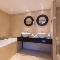 Ruyschen Suite with Canal View