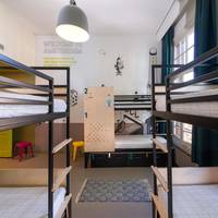 Six Person Room With Private Bathroom and Shower
