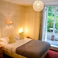 Superior Double or Twin Room with Garden View and Private Bathroom