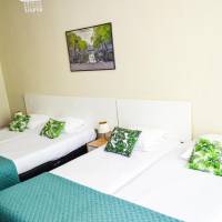 Quadruple Room with Private Bathroom