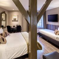  Triple (three person room, three seperate beds)