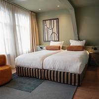 Deluxe Twin Room with Canal View