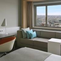 Superior King Room with View