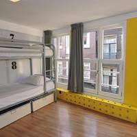 Room for 10 People with Shared Bathroom