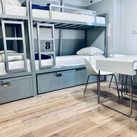 Room for 8 People with Shared Bathroom