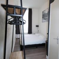 Twin Room with Shower