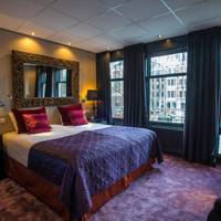 Medium Luxury Double Room with Bath and Canal View
