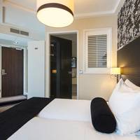 Souterrain Twin Room (Below Street Level with Limited View)