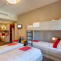 Bunk Bed in Mixed Dormitory Room