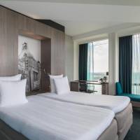Deluxe Twin Room with City View