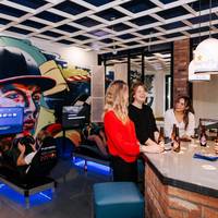 Junior Suite with Race Theme