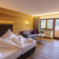 Large Junior Suite