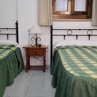 Double Room with Extra Bed and Shared Bathroom