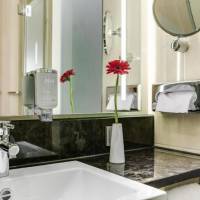 Room #2185325