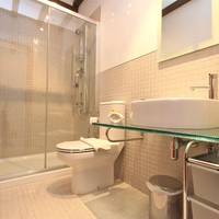 One-Bedroom Apartment Plaza del Realejo 6