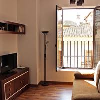 One-Bedroom Apartment.C/ San Jerónimo 2