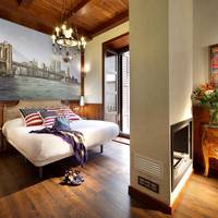 Double Room( U.S.A)