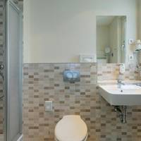 Room #7330740