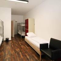 Single Bed in Mixed Dormitory Room (8 people)