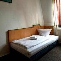 Single Room with Shared Bathroom