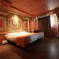 Luxury Suite with Spa Bath