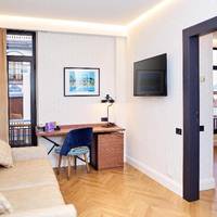 Room #9090034