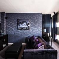 Corner Suite