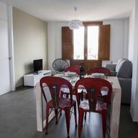 Superior One-Bedroom Apartment - Calle Palomar, 12