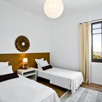 Three-Bedroom Apartment with shared Terrace
