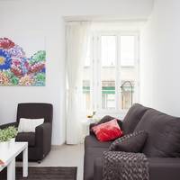 Deluxe Three-Bedroom Apartment