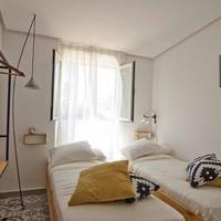 Twin Room with Private External Bathroom