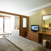 Family Swim Up Room (2 Adults + 2 Children)