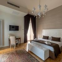 Superior King Suite