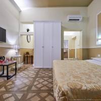 Family Room (2 Adults + 2 Children)