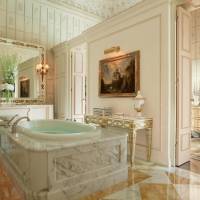 Royal Suite with King Bed