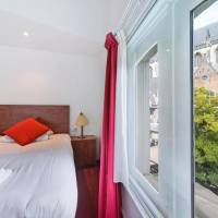 Honeymoon Suite