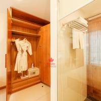 Executive One-Bedroom Apartment (4 Adults) 