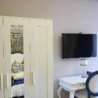 Room #255975907