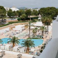 Double or Twin Room with Pool View