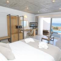Deluxe Junior suite with Private Heated Pool Panoramic Sea View 