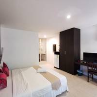 Studio (2 Adults)