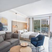 Junior Suite with Side Sea View