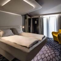 Room #228425830