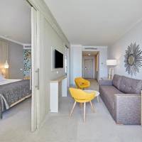 Room #285197497