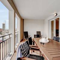 Standard Large Three-Bedroom Apartment with Terrace - Port View (8 People)