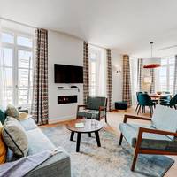 Standard Two-Bedroom Apartment (6 People) - Customs Building