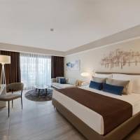 Double Room with Partial Sea View
